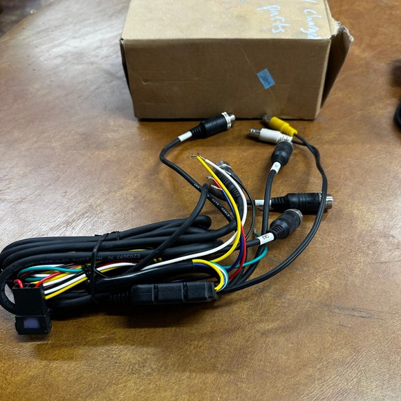 Lot of Assorted‎ Cables Various Plugs - Picture 5 of 10